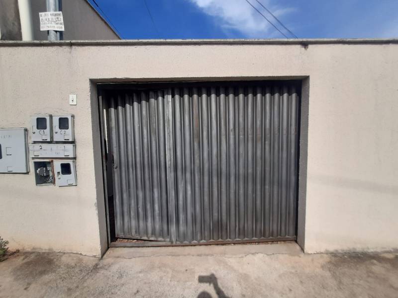 VENDO 3 CASAS E UMA SALA COMERCIAL EM CAMPINAS.