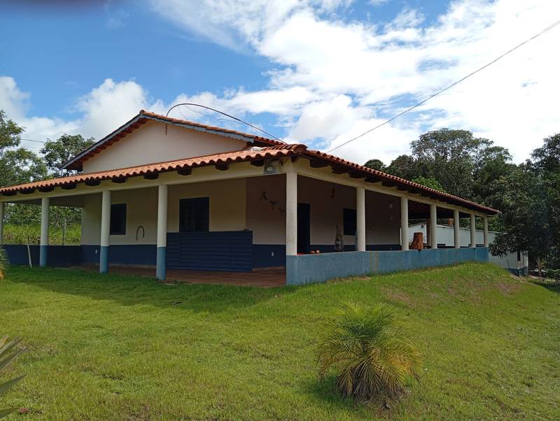 VENDE - SE, CH�CARA EM SANTA CRUZ DE GOI�S.