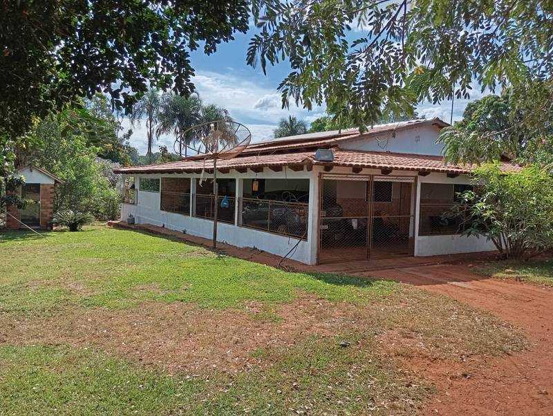 VENDE - SE, CH�CARA DE 3 ALQUEIRES EM BELA VISTA DE GOI�S.